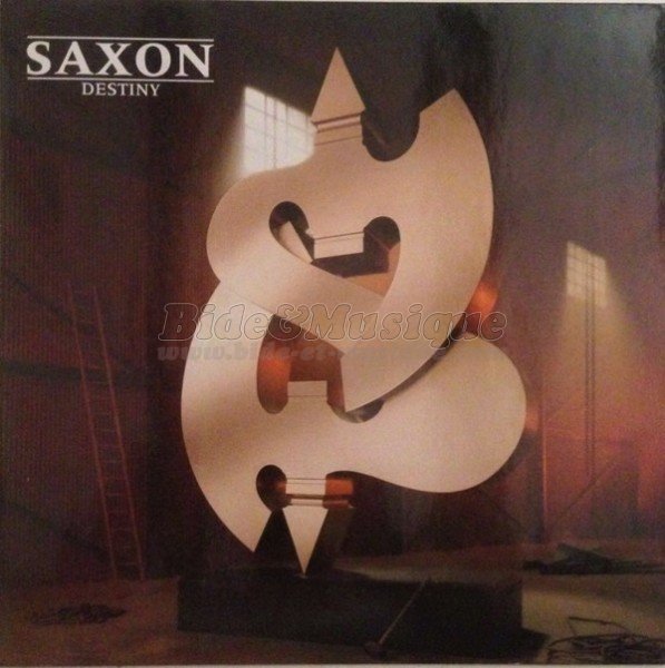 Saxon - coin des guit'hard, Le