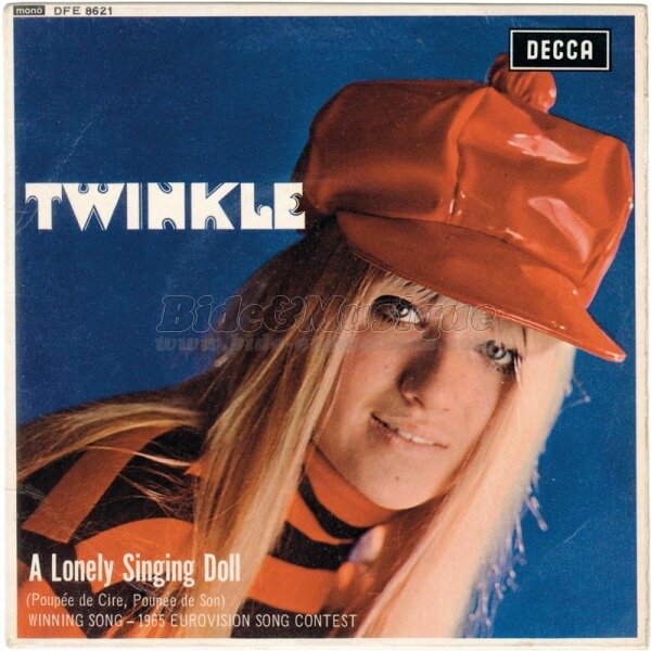 Twinkle - A lonely singing doll