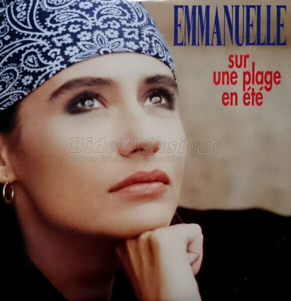 Emmanuelle - Sur une plage en %E9t%E9