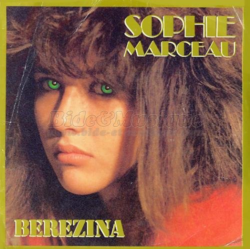 Sophie Marceau - Tour du monde en 80 bides, Le