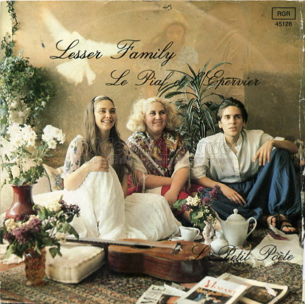 Lesser Family - Le piaf et l%27%E9pervier