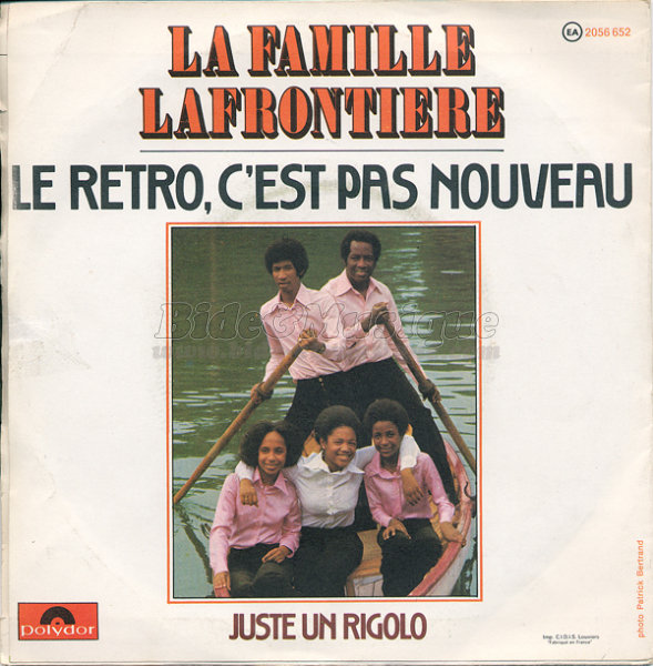 Famille Lafrontire, La - V.O. <-> V.F.